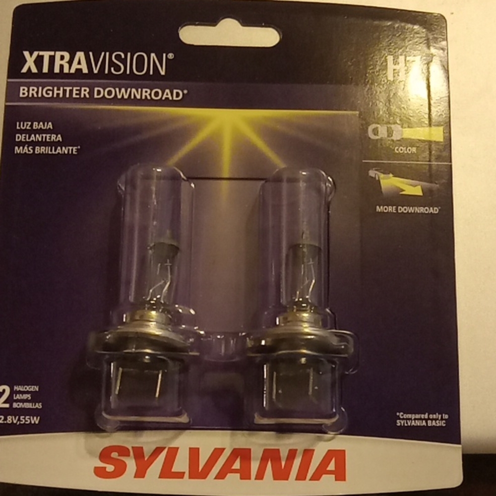 NWT Sylvania Xtravision brighter downroad headlights H7